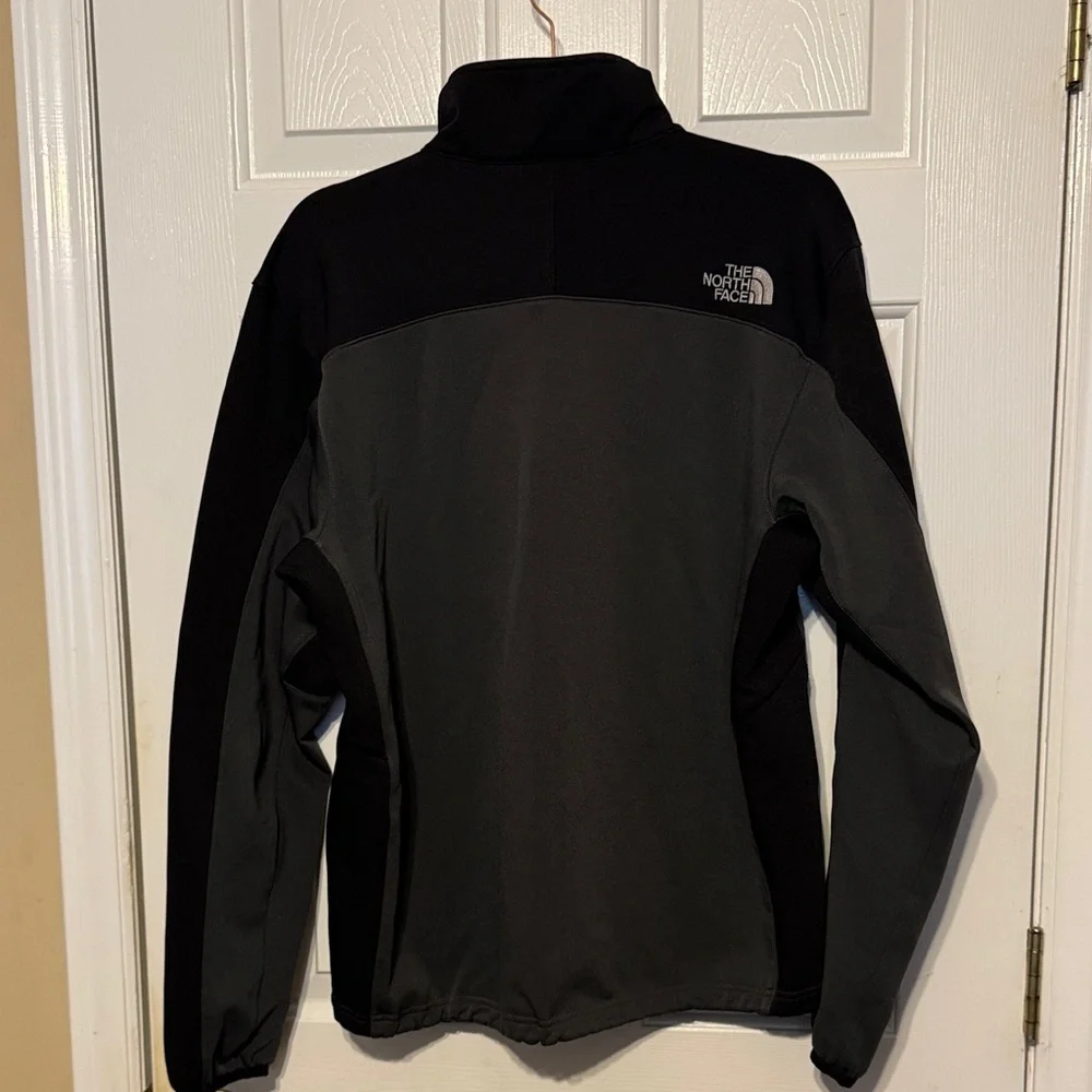 The North Face Men’s Black and Gray Performance Jacket Full‎ Zip Size Large